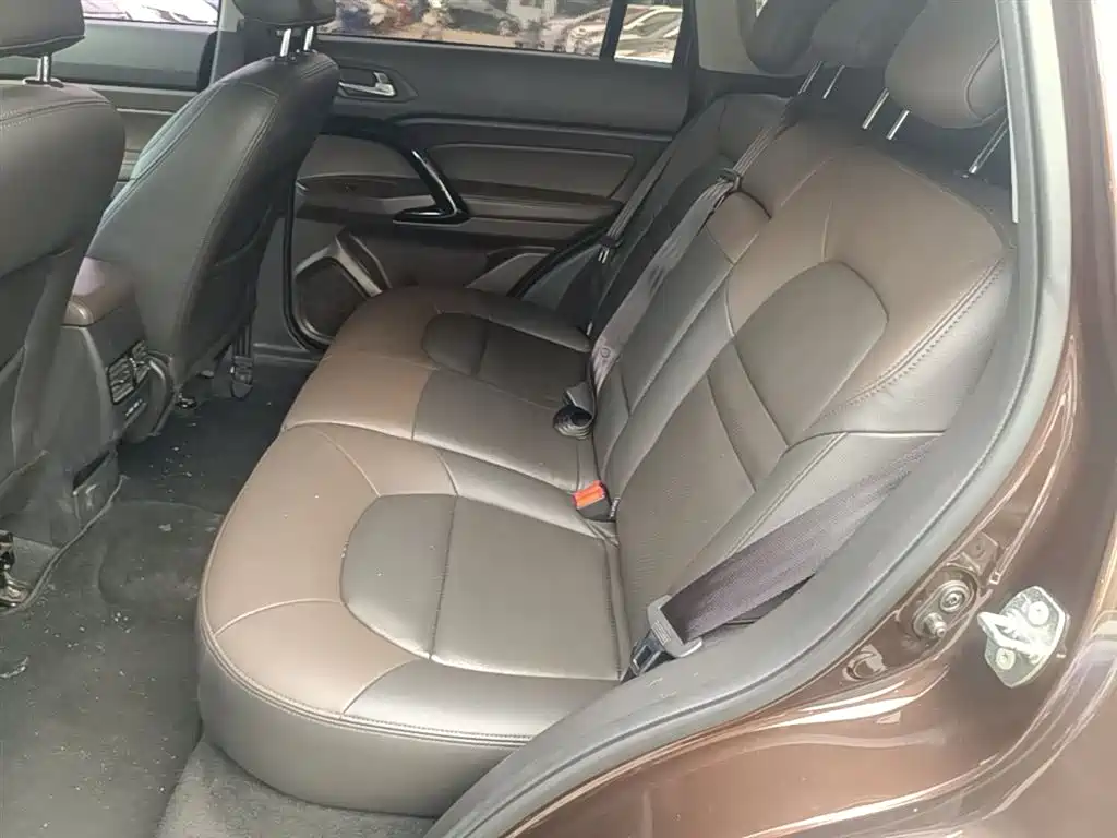 GAC Trumpchi Trumpchi GS4 2017 235T Automatic 2WD Luxury Smart Connected Edition фото 17