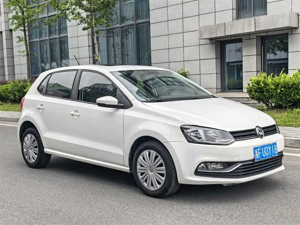 Volkswagen Polo 2018 1.5L Auto Comfort фото 2