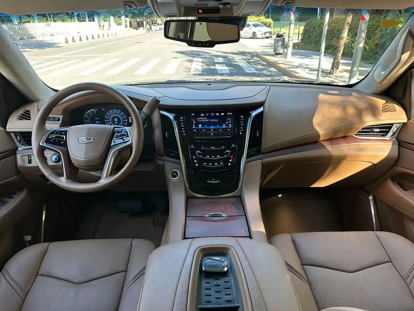 Cadillac Escalade 2017 2017 6.2L ESV Platinum Extended