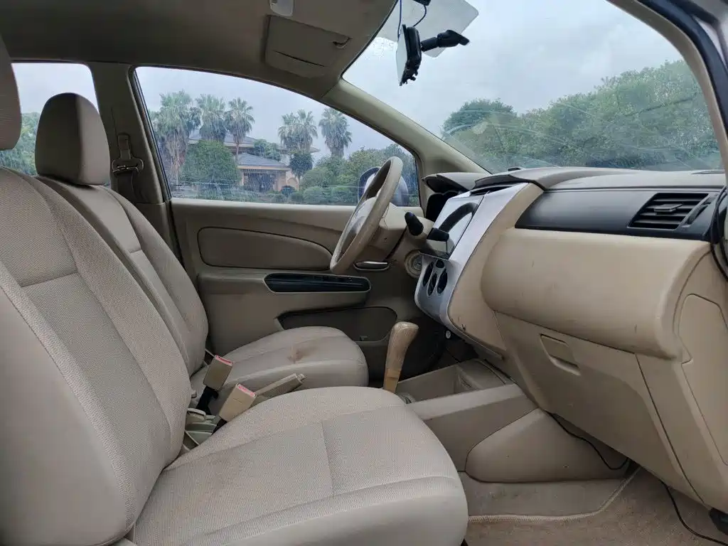 Venucia D50 2014 2013 1.6L Auto Fashion