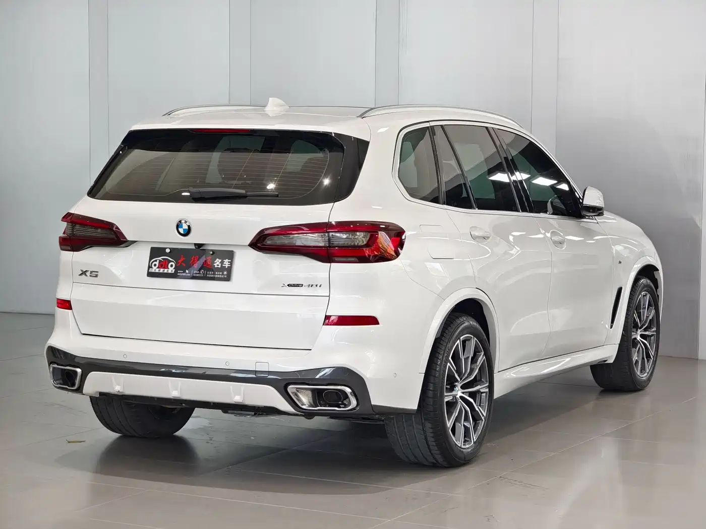 BMW X5 (Import) 2021 xDrive40i M Sport Package фото 14