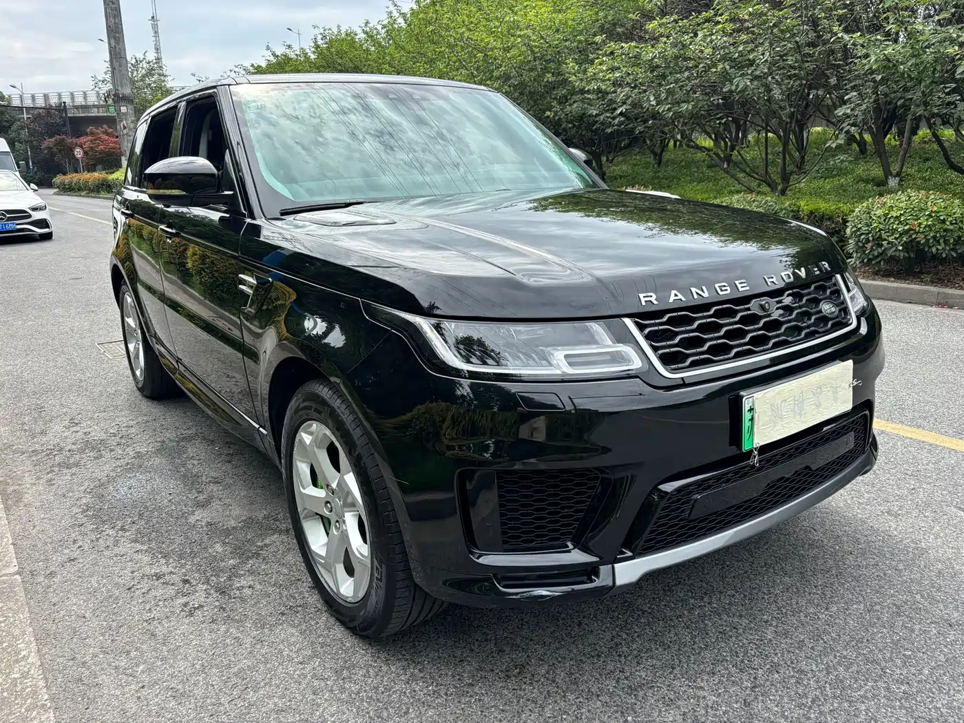 Land Rover Range Rover Sport PHEV 2019 P400e HSE фото 3