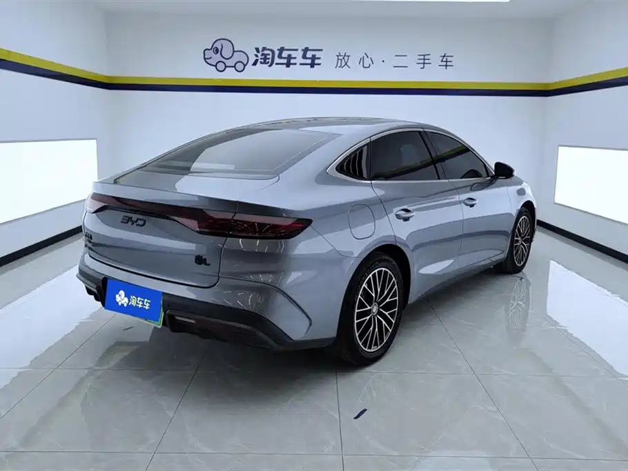 BYD Qin L 2024 DM-i 120KM Excellence Model фото 3