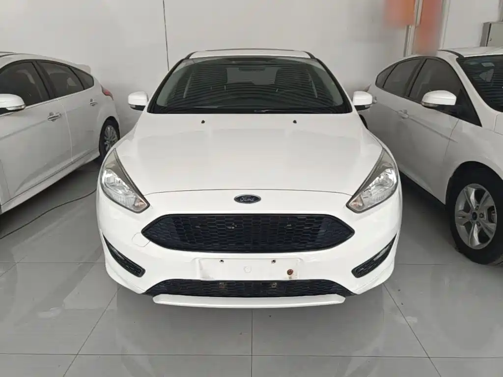 Фото 3 - Ford Focus