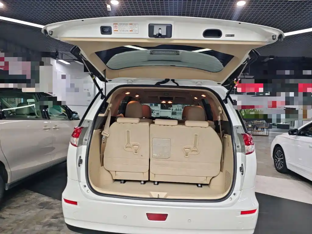 Toyota Previa 2018 2012 2.4L 7-Seater Luxury Edition