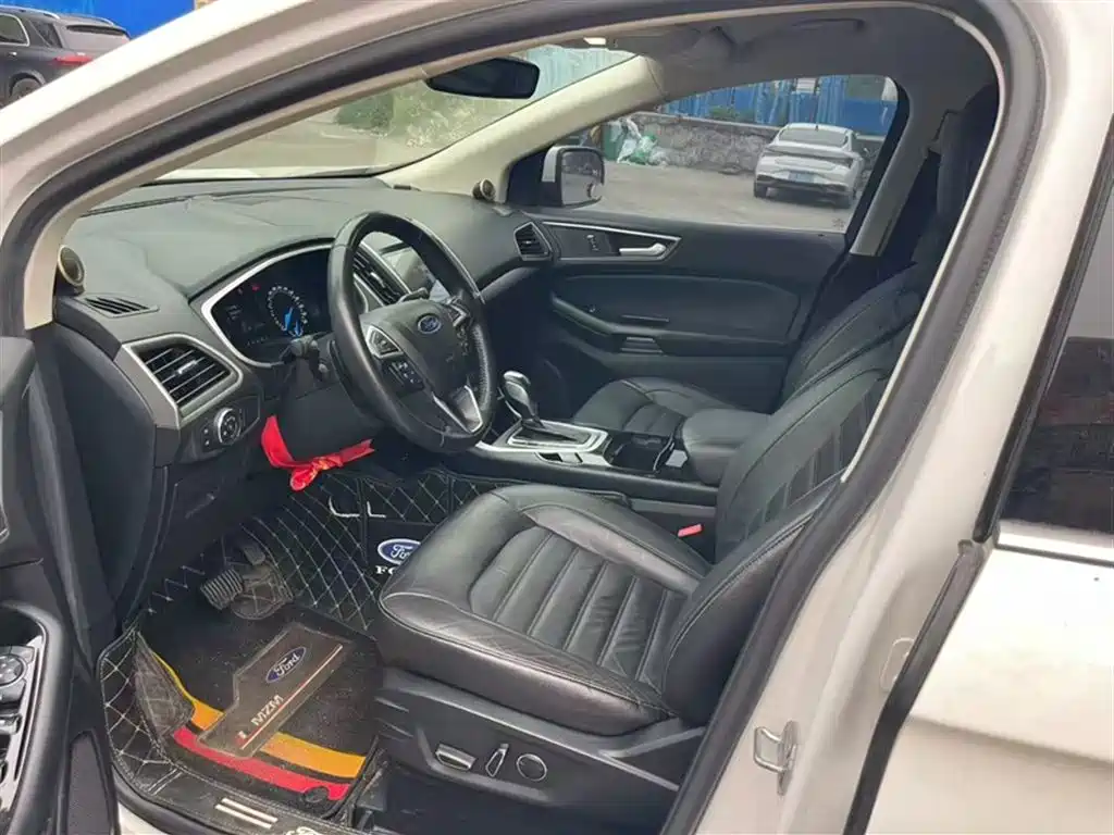 Ford Edge 2017 2016 EcoBoost 245 2WD Platinum 7-Seater