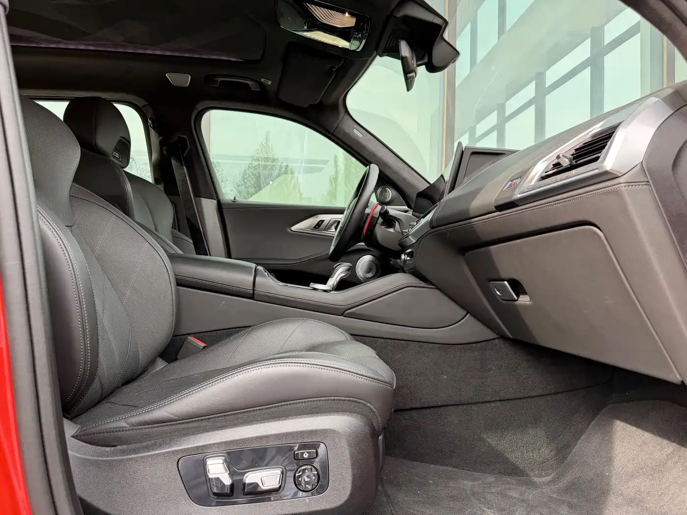 BMW XM 2023 Model Base фото 30