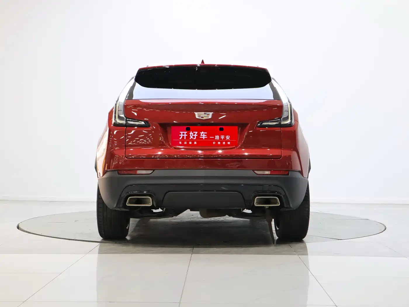 CADILLAC XT4