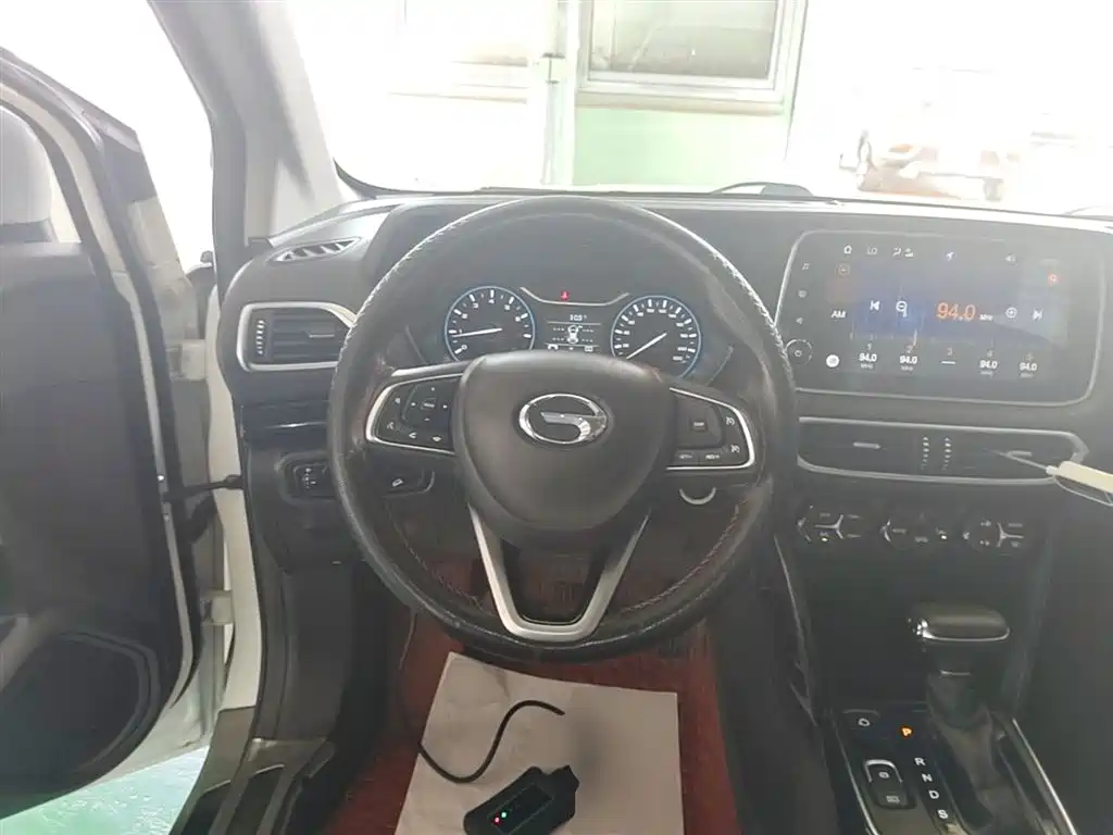 GAC Trumpchi Trumpchi GS4 2018 235T Automatic 2WD Luxury Smart Connect Million Commemorative Edition фото 11