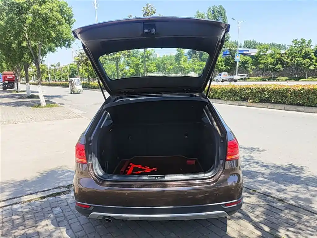Volkswagen Gran Lavida 2014 1.6L Auto фото 19