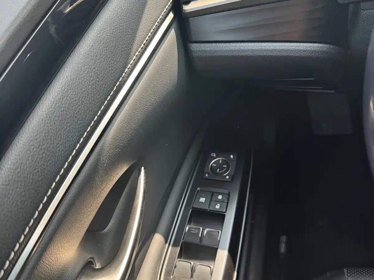 Lexus ES 2021 200 Luxury Edition фото 12