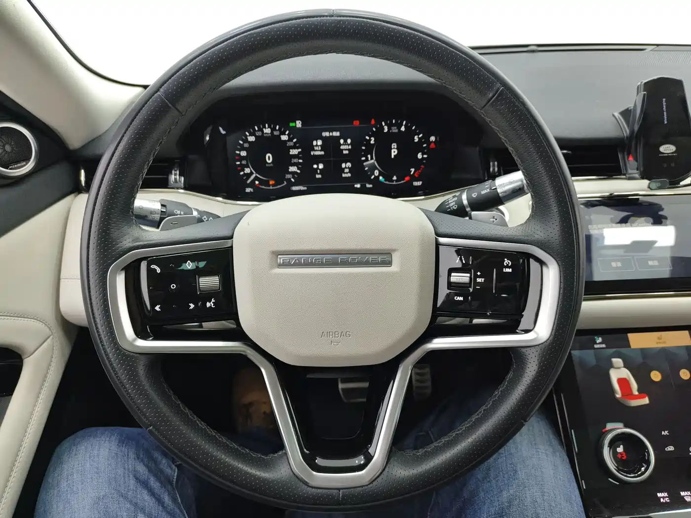 Land Rover Range Rover Evoque 2021 Range Rover Evoque L 249PS R-Dynamic First Edition Launch Edition фото 12