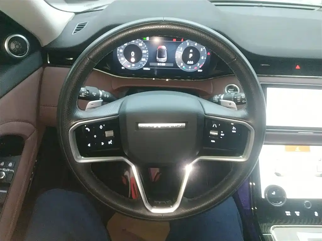 Land Rover Range Rover Evoque 2023 Range Rover Evoque L 249PS Luxury Edition фото 4