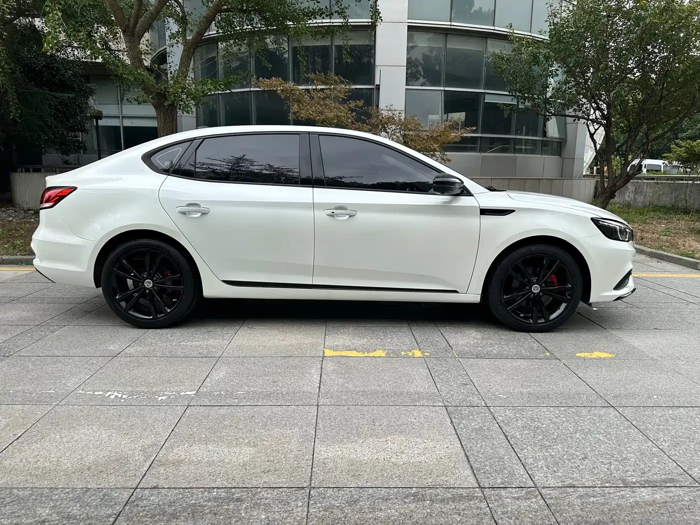 Photo 8 - MG MG6