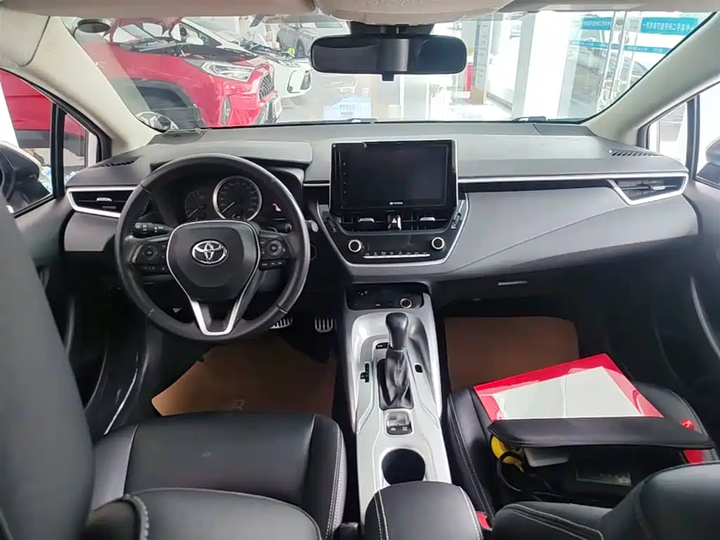 Toyota Corolla 2019 1.2T S-CVT Sport Edition фото 16