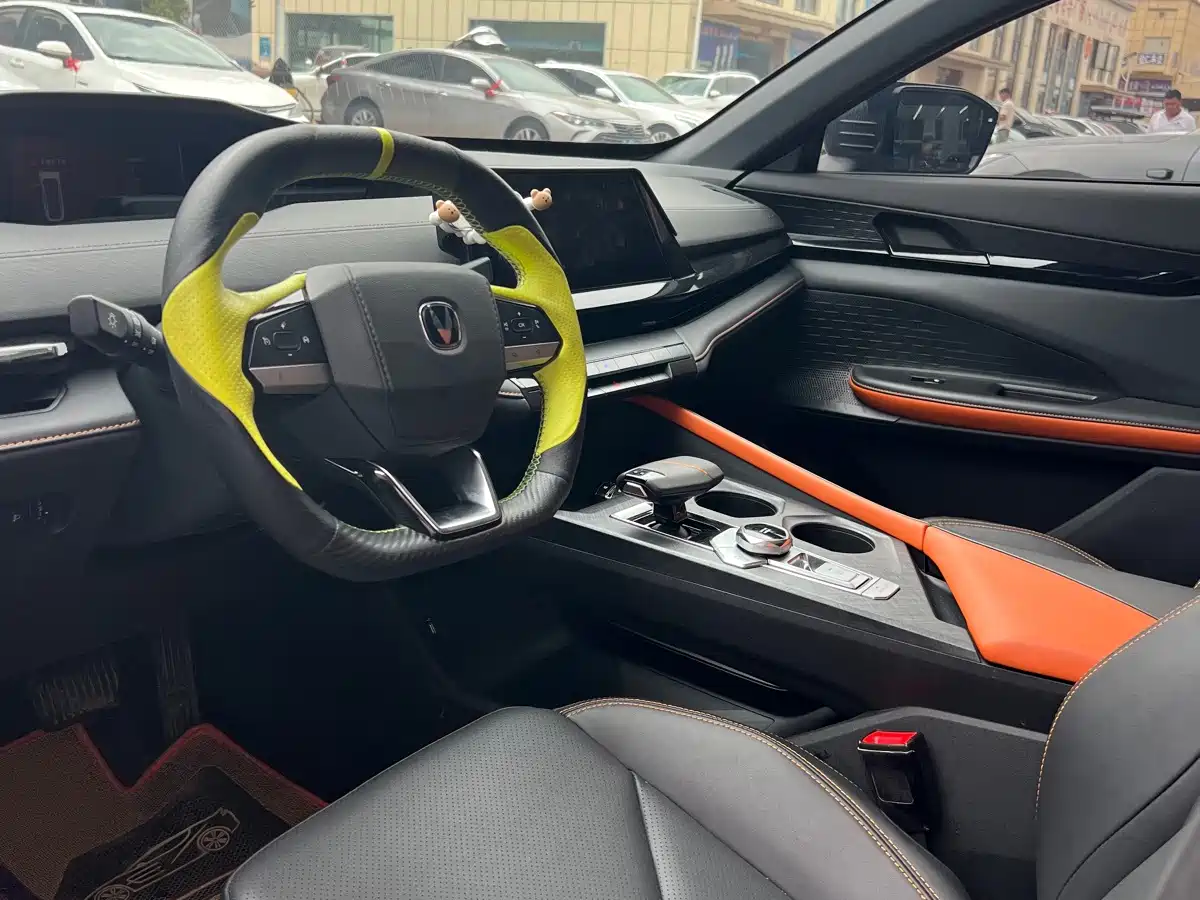 Changan UNI-V iDD 2023 2023 Smart Electric iDD 1.5T 113km Smart Fun Type (Rapid Edition)