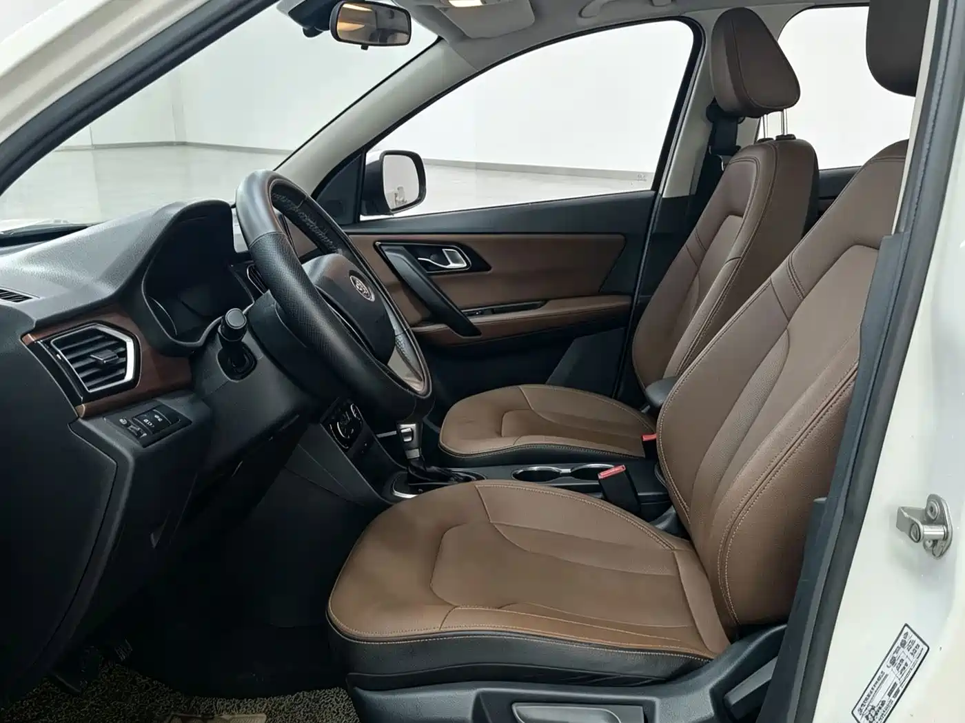 FAW Senya R7 2018 2017 Model 1.6L Automatic Smart