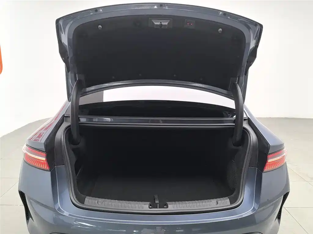BYD Seal 2022 700km Long Range RWD Edition фото 16