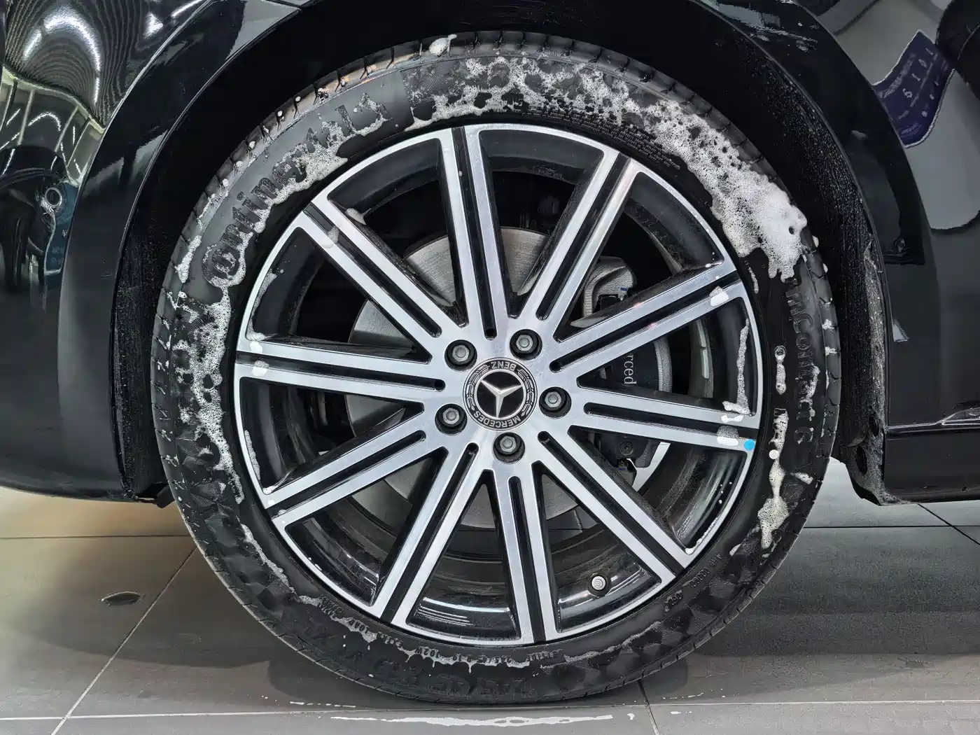 Mercedes-Benz V-Class 2024 V 300 L Long Wheelbase Premium фото 21