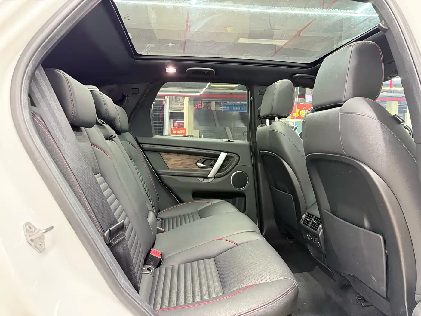 Land Rover Discovery Sport 2020 249PS R-Dynamic Performance фото 12