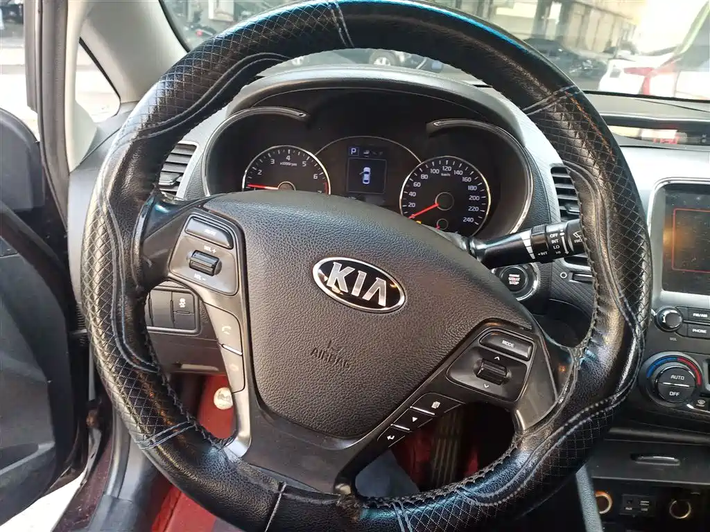 Kia K3 2017 1.6L Automatic 15th Anniversary Special GLS фото 11
