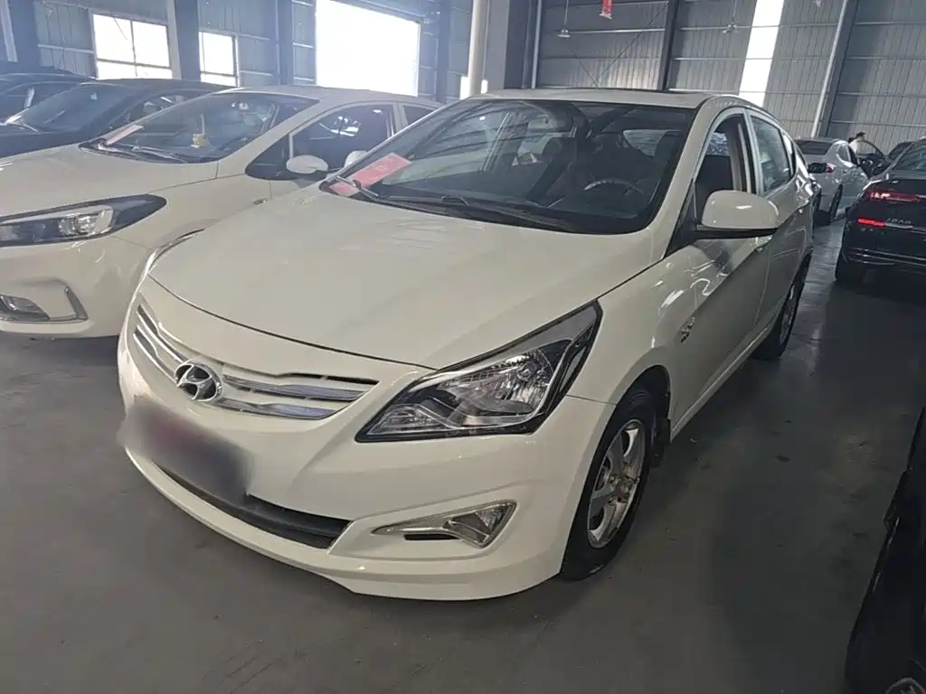 Hyundai Reina 2016 2014 Model 1.4L Automatic GLX
