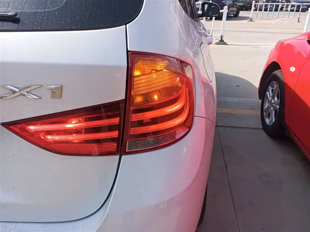 BMW X1 2015 Model sDrive18i Leading Advanced Edition фото 24