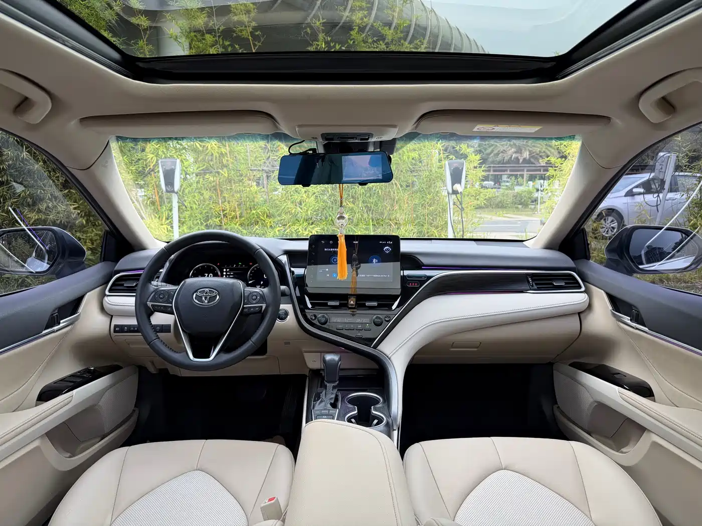 TOYOTA CAMRY