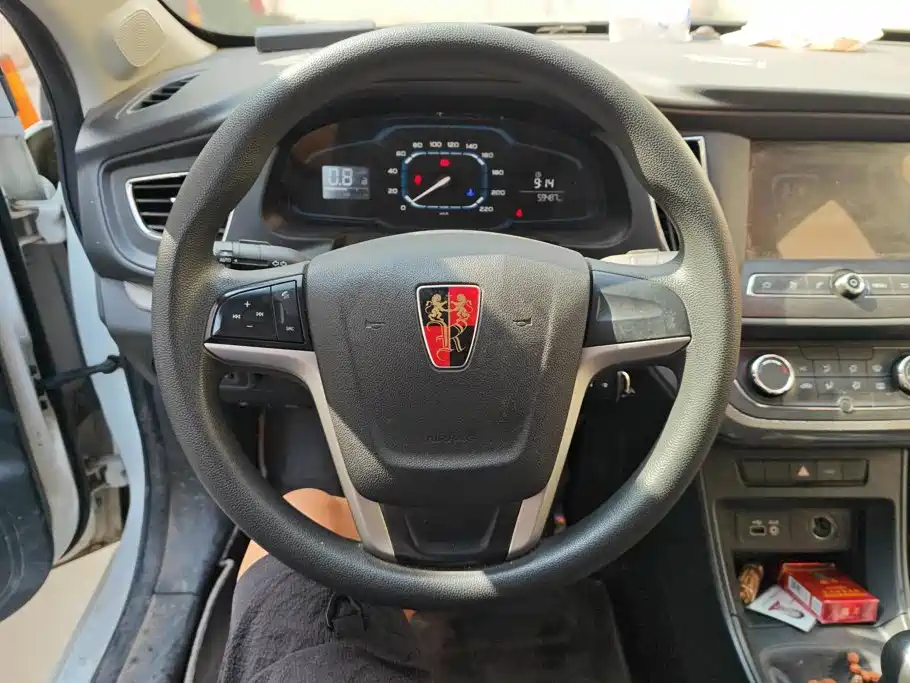 Roewe 360 2017 2017 1.5L Manual Luxury Edition