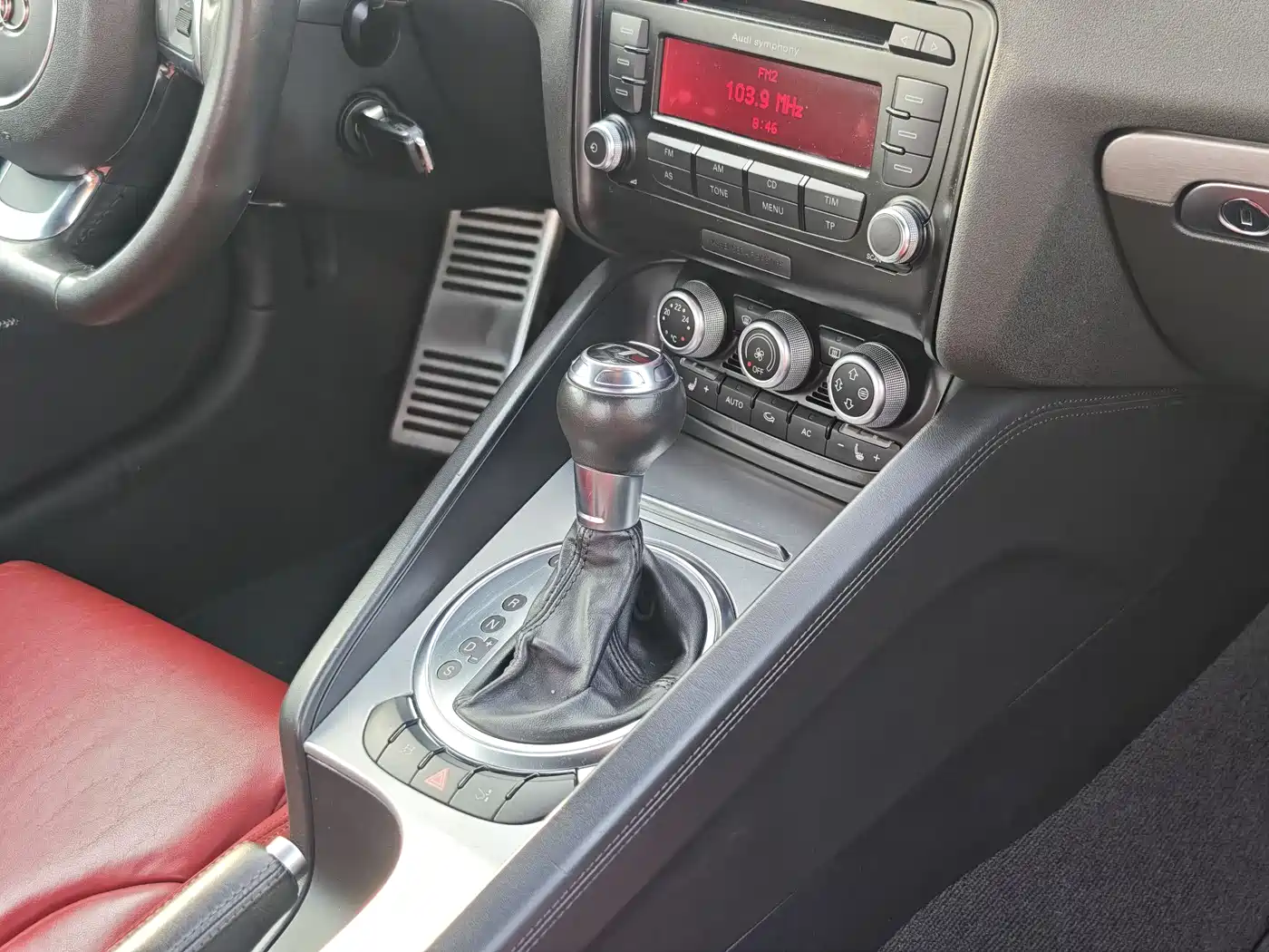 Audi TT 2011 TT Coupe 2.0TFSI фото 10