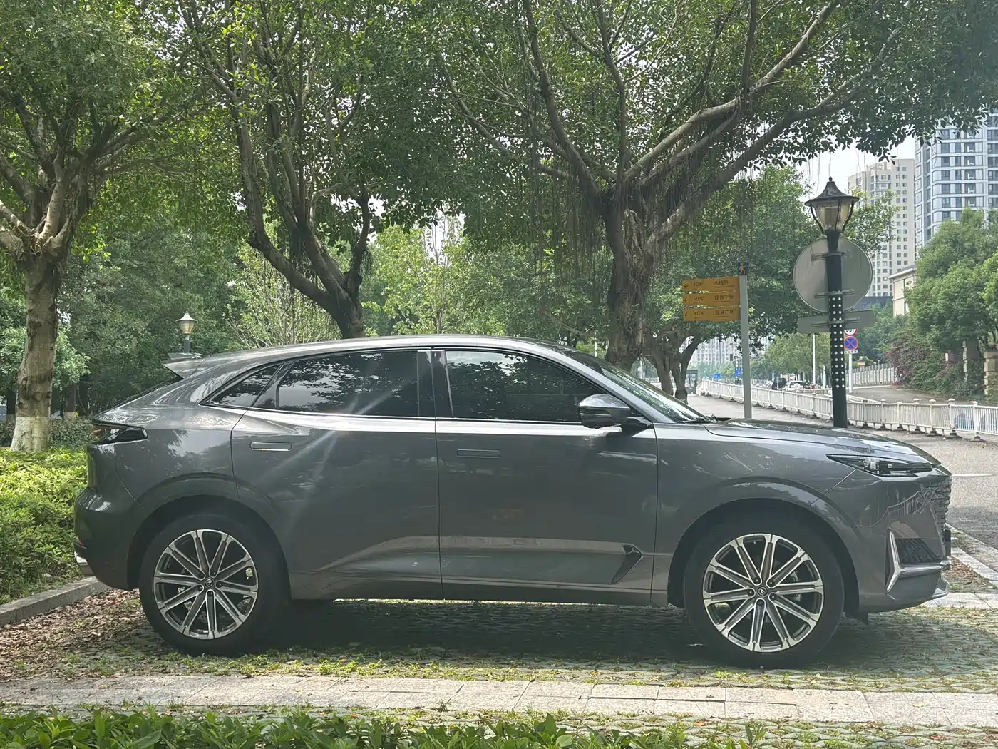 CHANGAN UNI-K