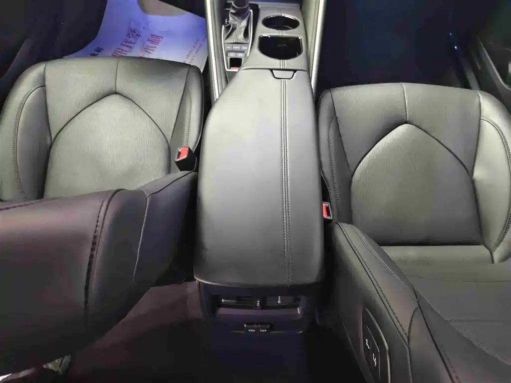 Toyota Avalon 2023 Hybrid 2.5L Luxury Edition фото 14