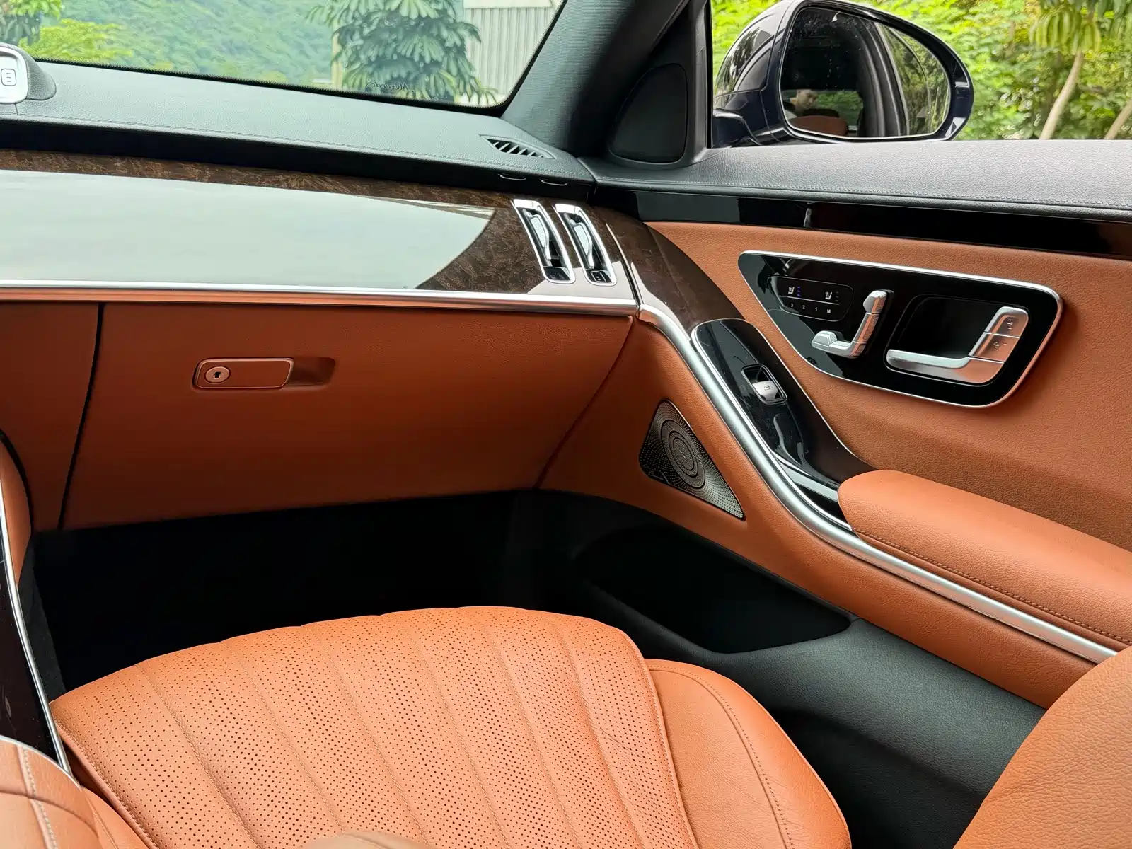 Фото 24 - Mercedes-Benz S-Class