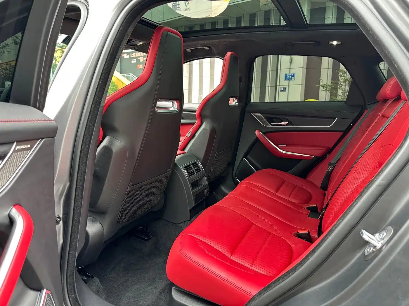 Jaguar F-PACE 2024 P250 R-Dynamic HSE фото 23