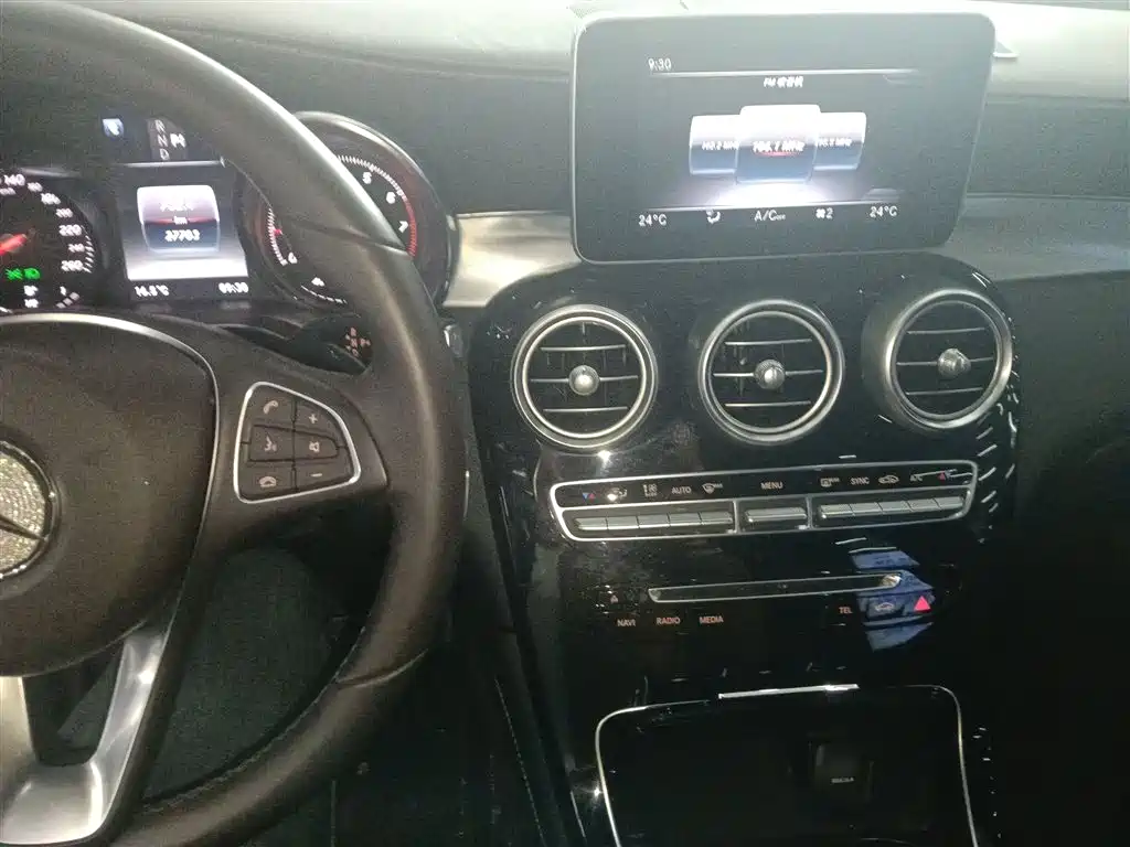 Mercedes-Benz GLC 2019 Model GLC 200 L 4MATIC фото 6