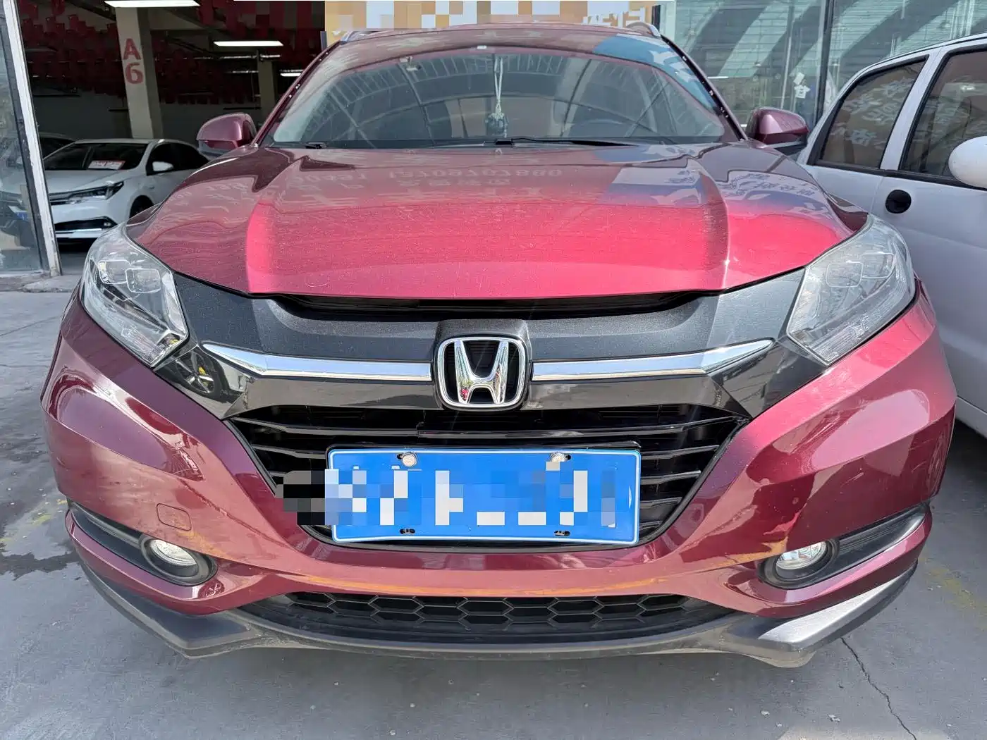 Photo 2 - Honda Vezel