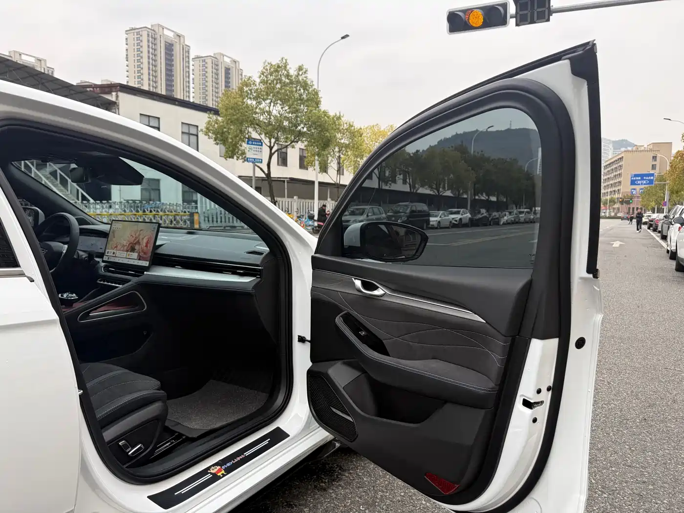 GEELY AUTOMOBILE XINGRUI