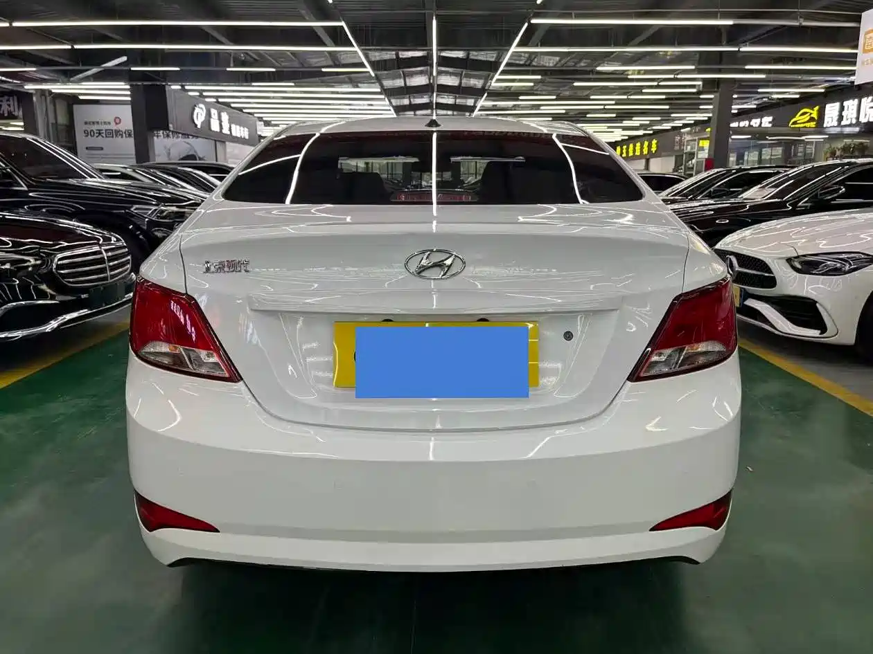 Hyundai Verna 2014 1.4L Automatic Smart GLS фото 5
