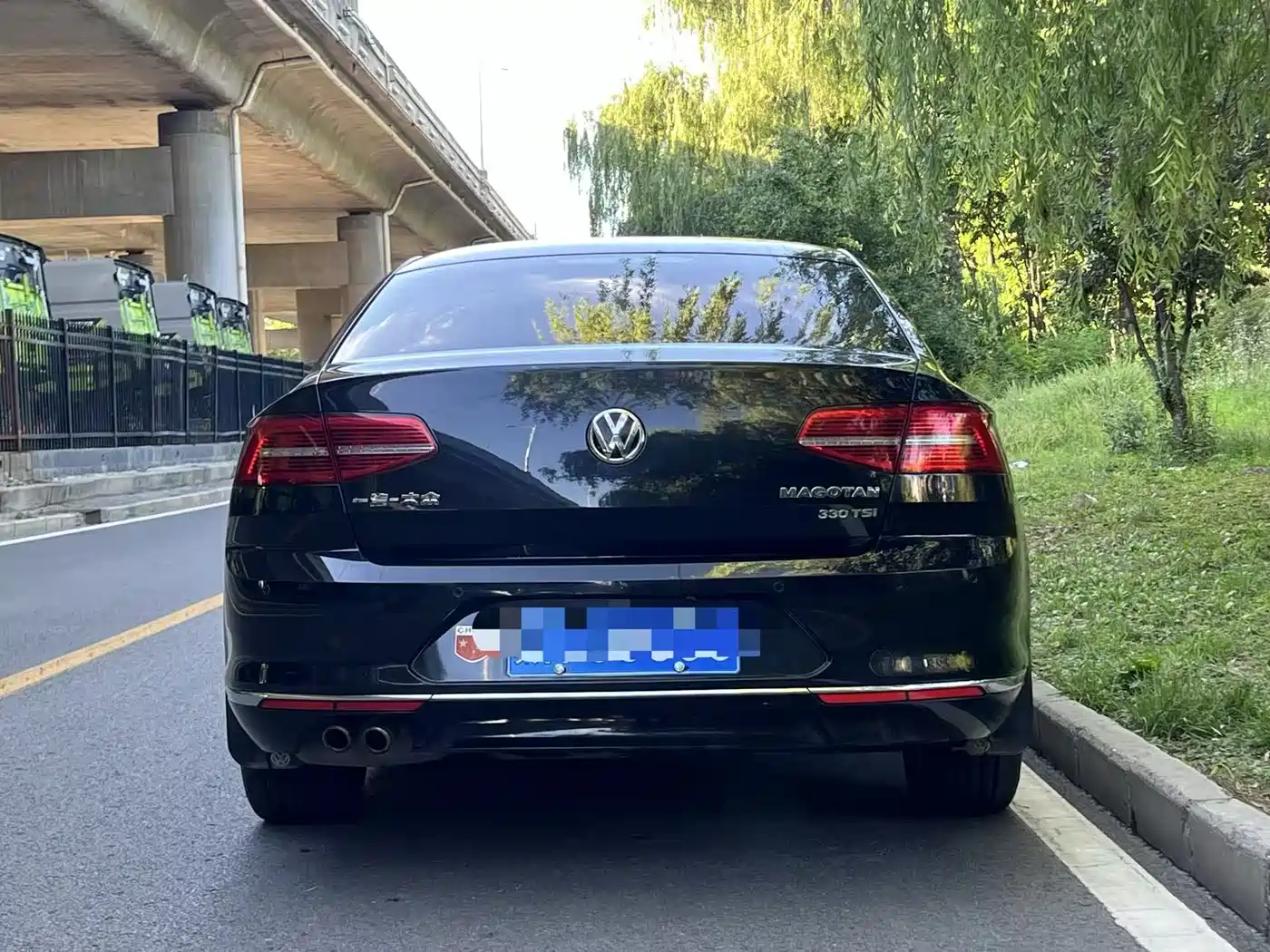 Volkswagen Magotan 2017 330TSI DSG Leading фото 5