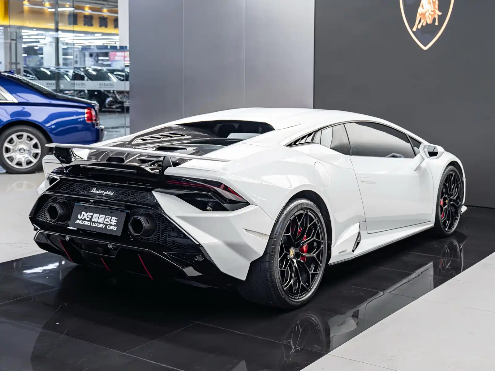 Фото 11 - Lamborghini Huracán