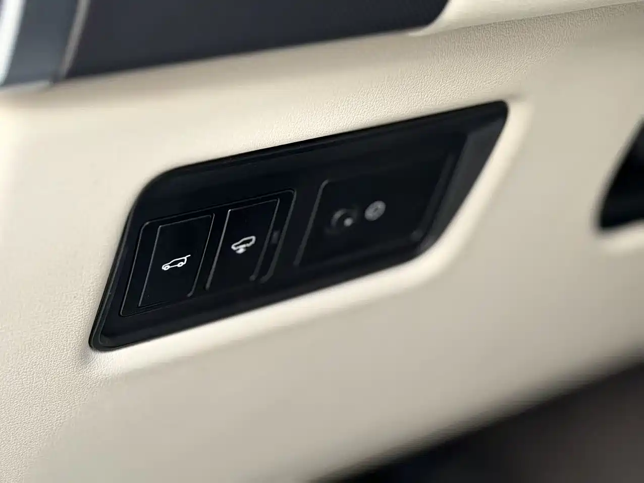 Land Rover Range Rover Sport 2016 Model 3.0 SC V6 HSE DYNAMIC фото 12