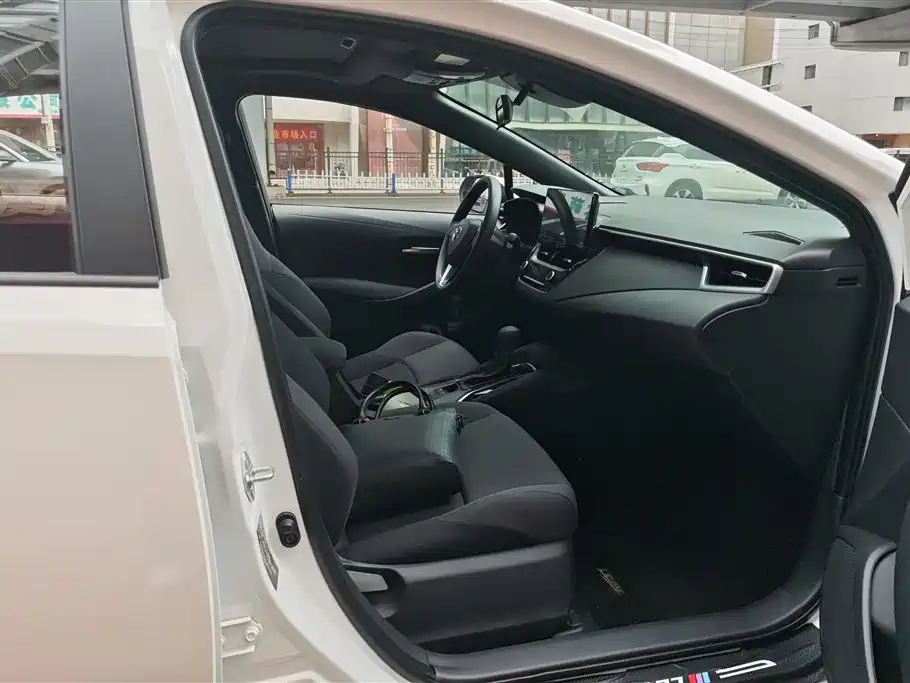 Toyota Levin 2024 185T CVT Luxury Edition фото 8