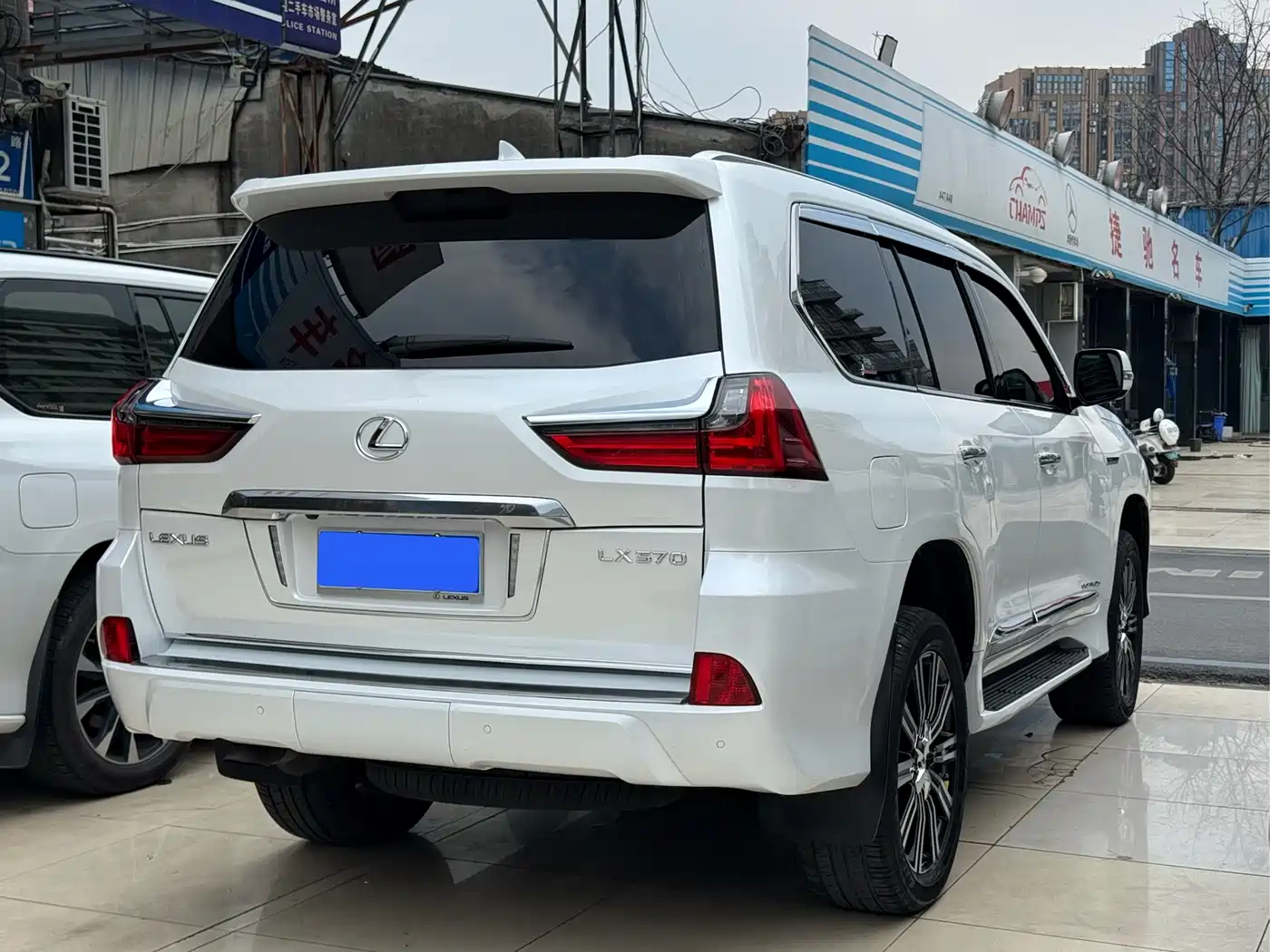 Lexus LX 2019 570 Prestige Luxury Edition фото 4
