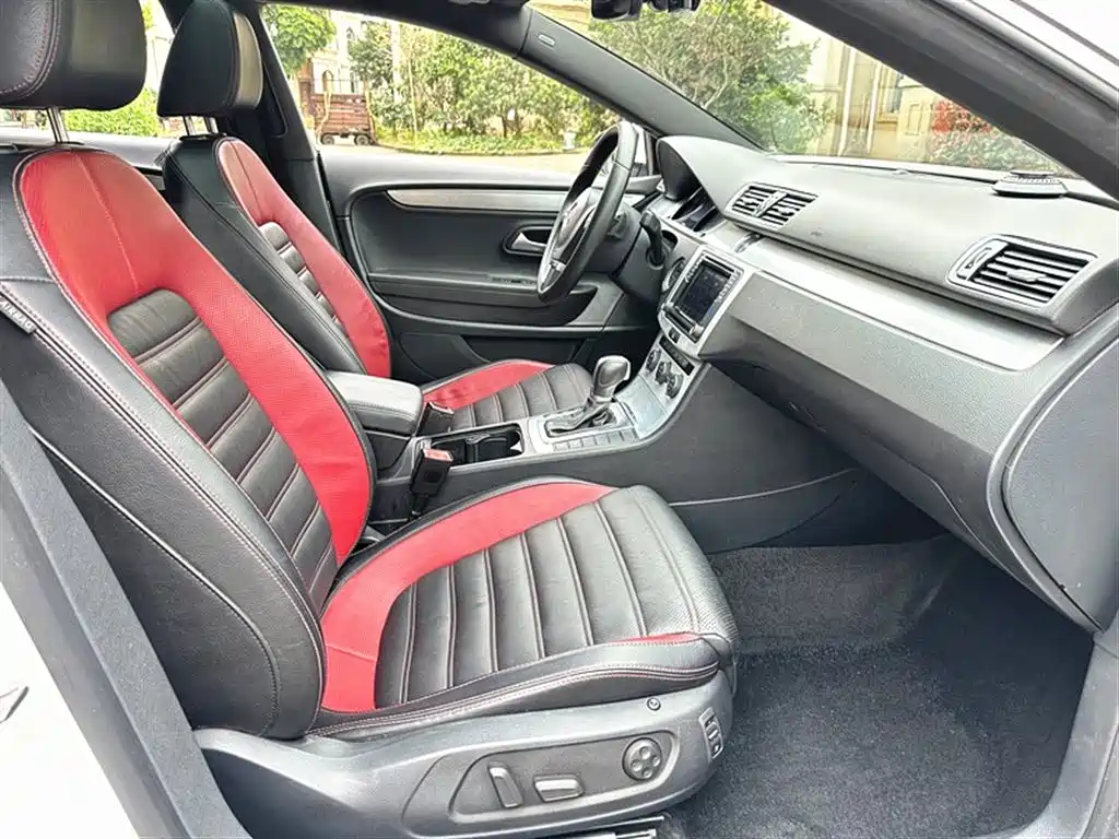 Volkswagen FAW-Volkswagen CC 2018 1.8TSI Luxury фото 11