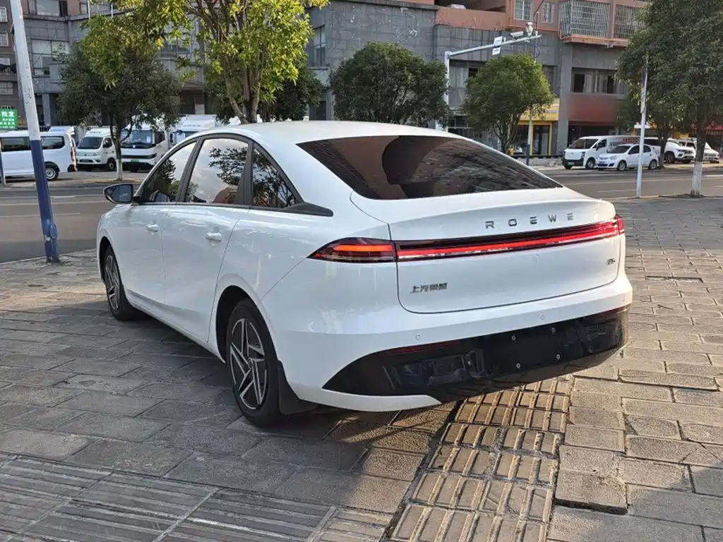 Roewe D6 2025 2025 Model 450km Premium Edition