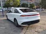 Фото 11 - Roewe D6