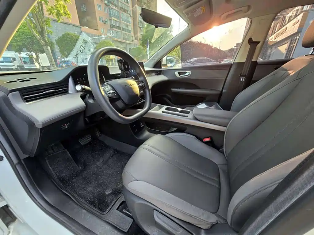 Roewe D6 2025 2025 Model 450km Premium Edition