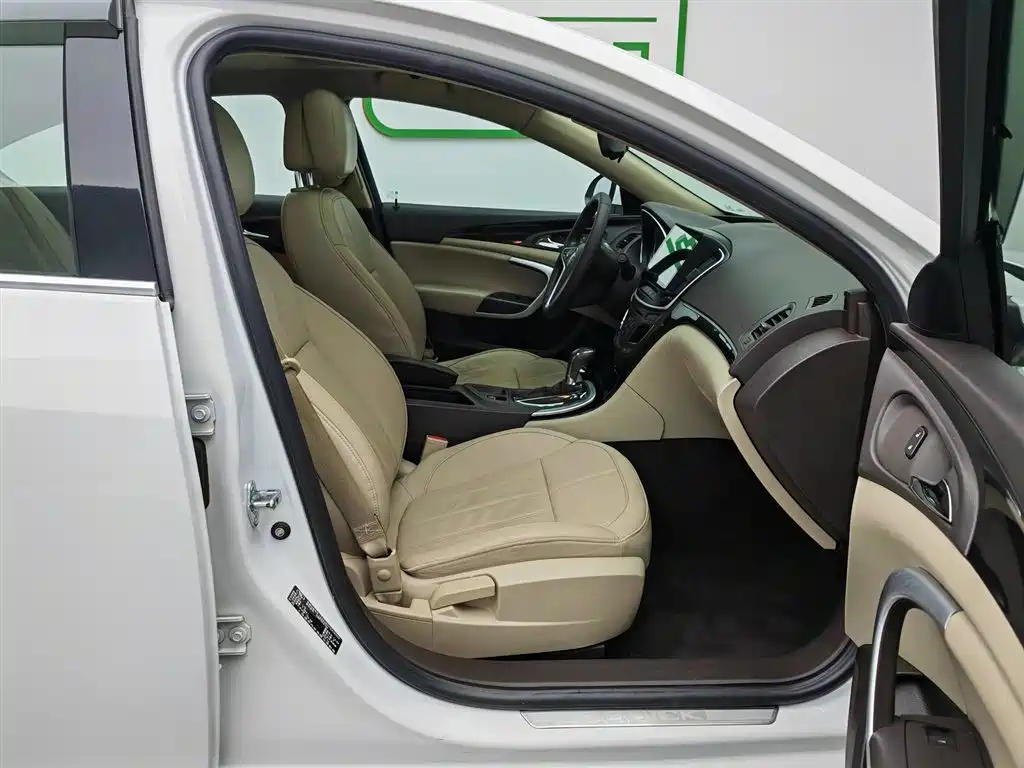 Buick Regal 2014 2.0L Elite Fashion Type фото 23