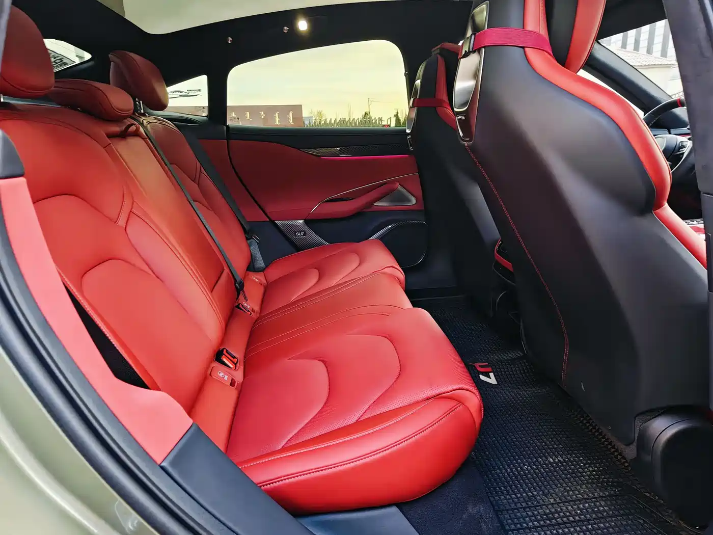 XIAOMI CAR XIAOMI SU7