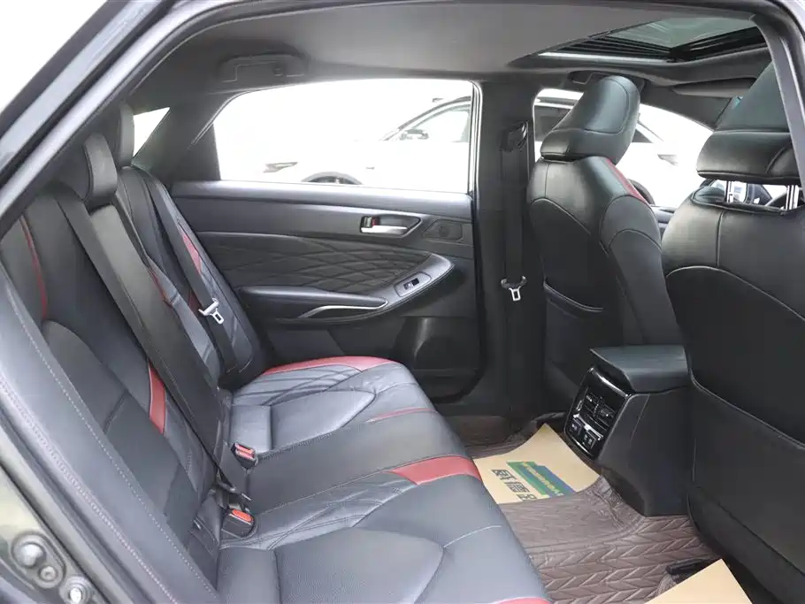 Toyota Avalon 2021 2.5L Touring Noble SPORT Edition фото 12